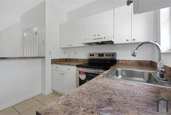 33 E 20th St #205 — Photo 11