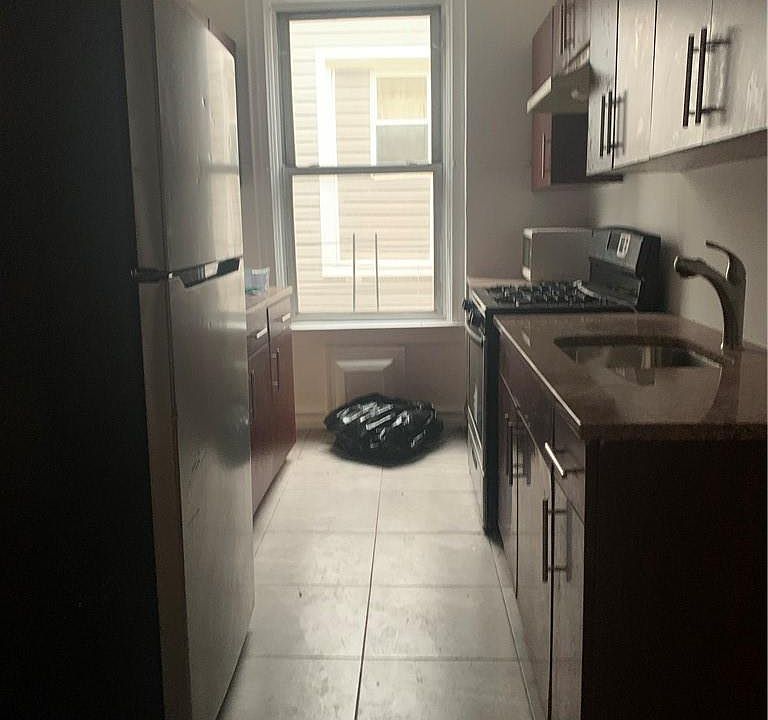 1st image of 3214 Seymour Avenue