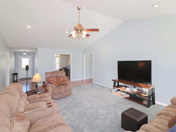 3rd image of 4260 Roettger Dr