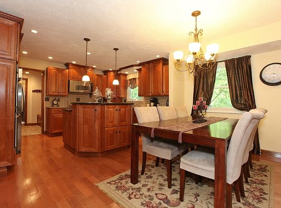 5th image of 7866 Windwood Dr