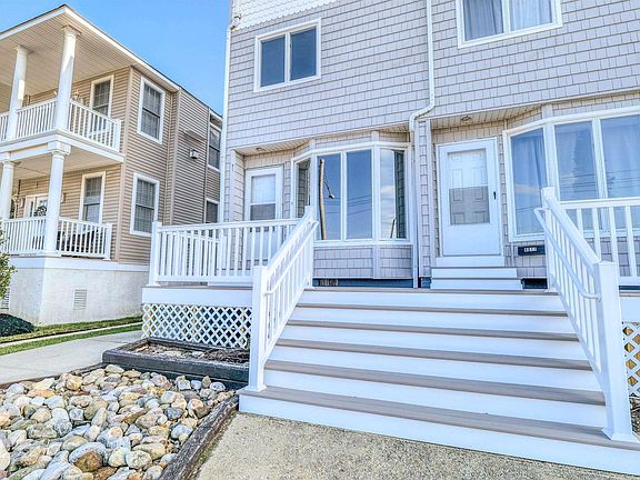 4th image of 4015 West Ave #4015