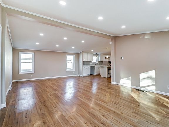 5th image of 972 Northbrook Ct