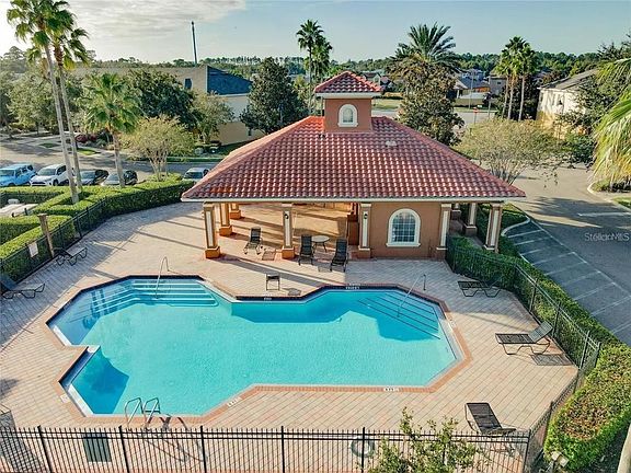 3rd image of 661 Fortanini Cir