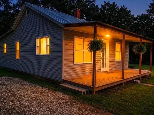 360 D St, Osceola, MO 64776