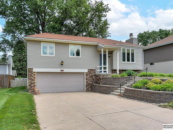 2nd image of 2211 N 129th St