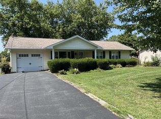 2519 Lakewood Dr, Vandalia, IL 62471