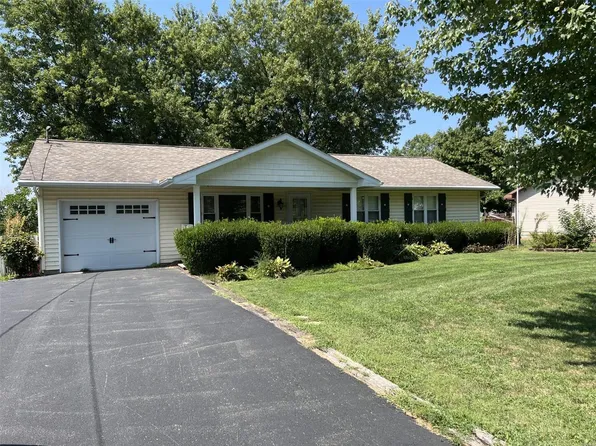 2519 Lakewood Dr, Vandalia, IL 62471