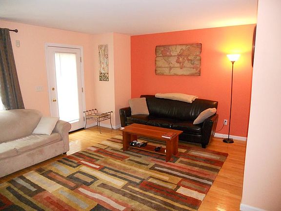 5th image of 5 Waltham Dr