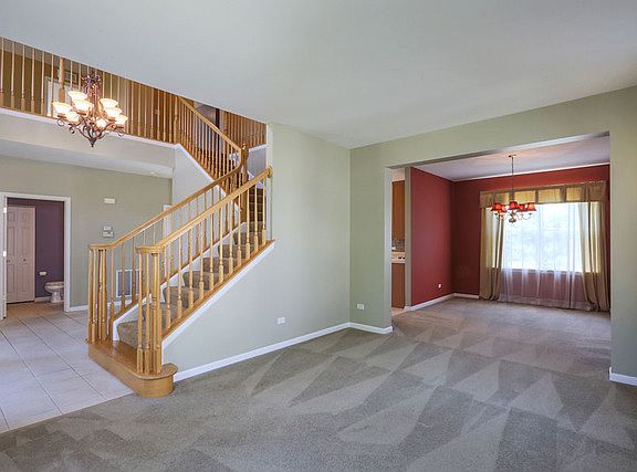 4th image of 1581 E Fordham St