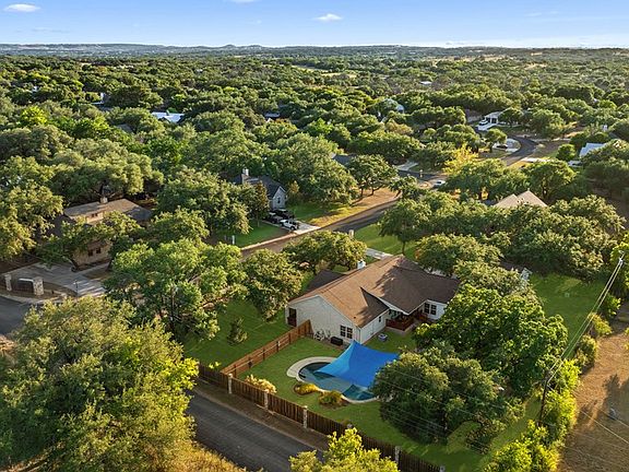 3rd image of 100 Winding Oak Dr