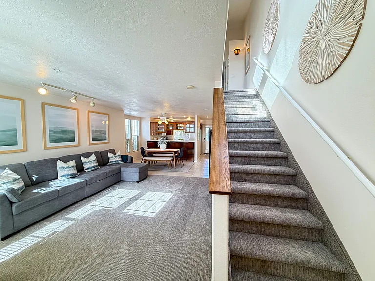 1200 Glen Canyon Dr #12 — Photo 4