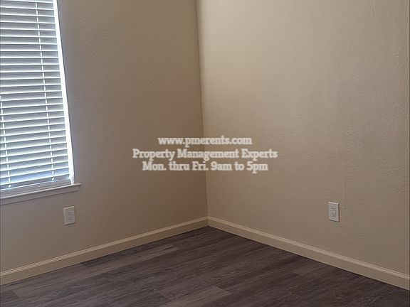 4th image of 3016 Snowberry Ln