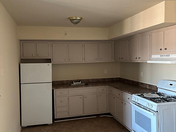 2nd image of 456 Washington Ave APT 3K