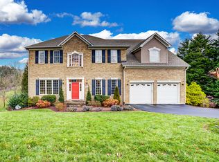 3611 Larson Oaks Dr, Roanoke, VA 24018