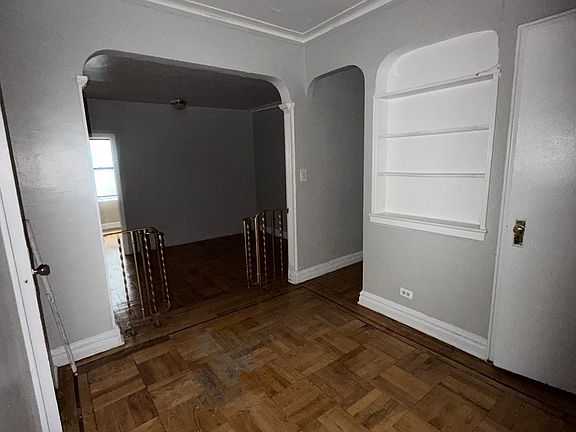 3rd image of 253 E 181st St APT 1F