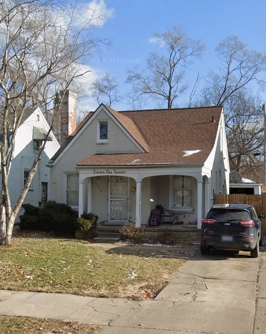 3 bed, 1.5 bath, 1300 sqft, $1,100 — Photo 1