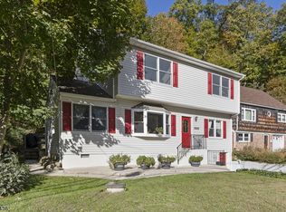 110 Skyline Lakes Dr, Ringwood, NJ 07456