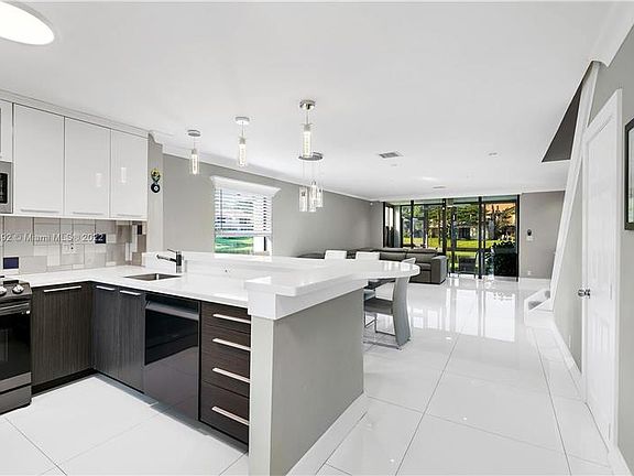 4th image of 3967 Cocoplum Cir #36101