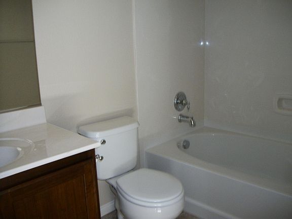 3rd image of 9295 Lapeer St