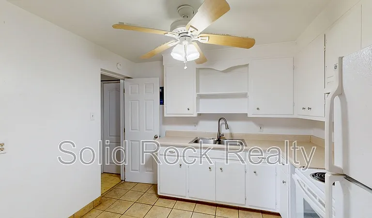 513 W Uintah St #1 — Photo 6