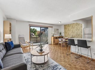 410 Groveland Ave APT 305, Minneapolis, MN 55403