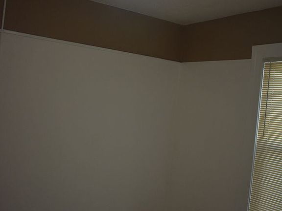4th image of 628 N Baker St Unit 4