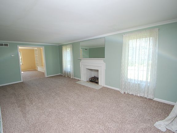2nd image of 396 Avon Way