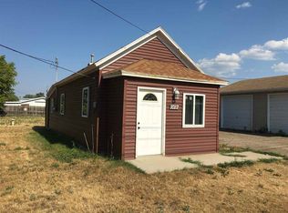1017 39th St SE, Minot, ND 58701