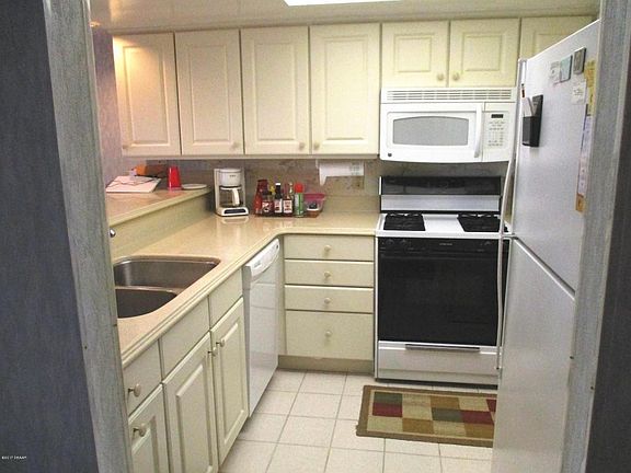 5th image of 155 Club House Blvd