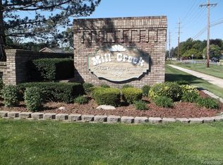 14690 Appleway Ct, Shelby Township, MI 48315