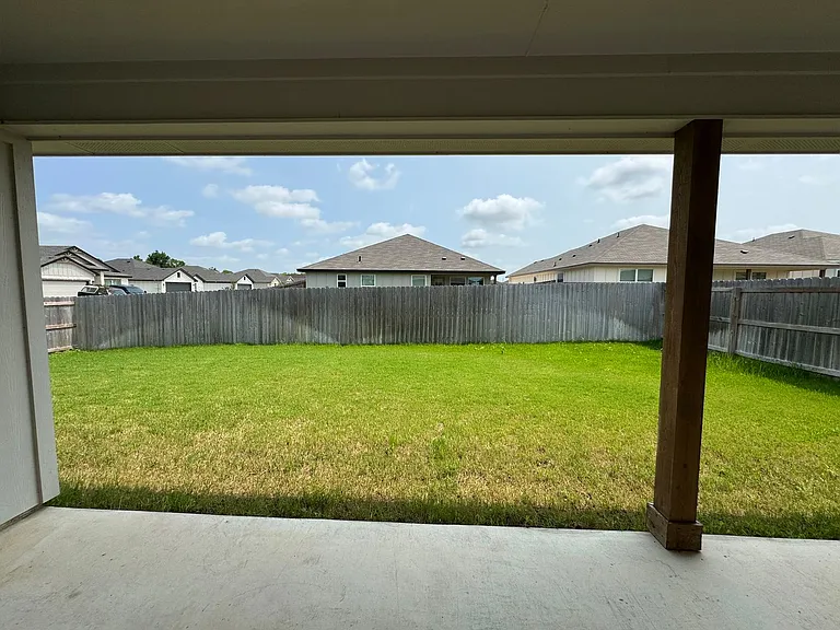 1410 Cedar River Ln — Photo 42