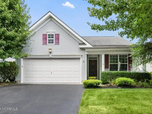 9 Silver Charm Road, Manalapan, NJ 07726