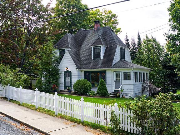 3rd image of 68 Nash St