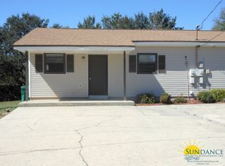 71 Josie Rd, Mary Esther, FL 32569