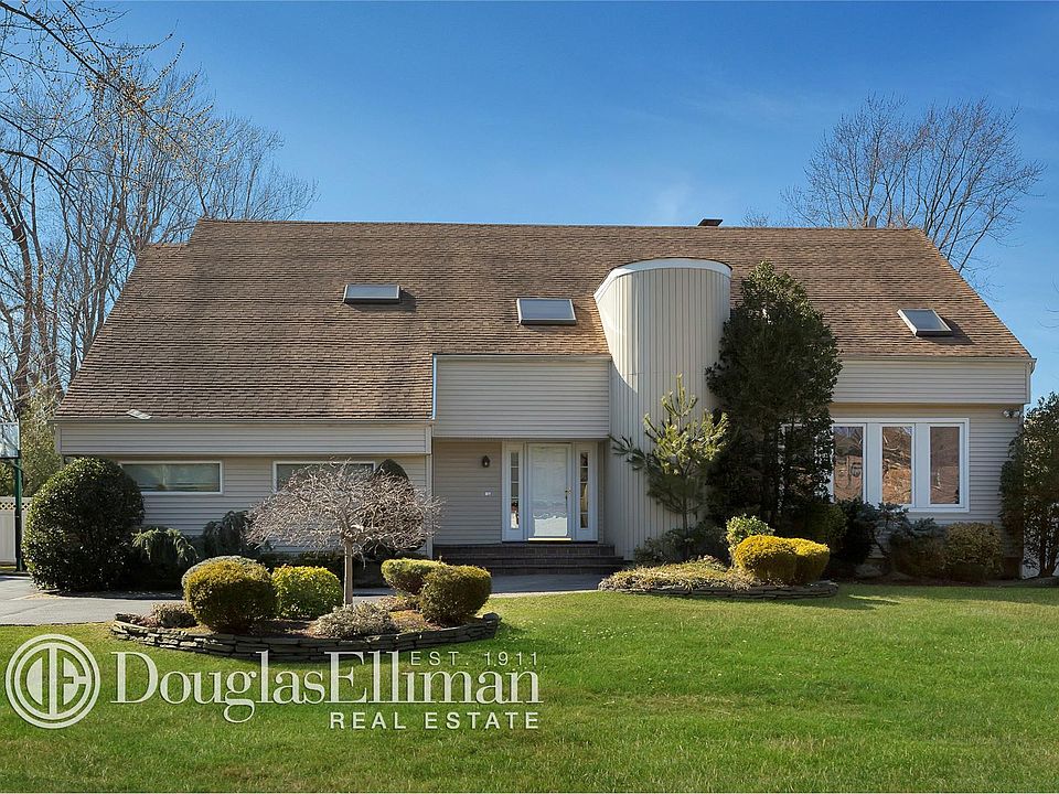 1st image of 6 Turret Ln