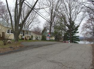 16 Absecon Rd, Parsippany, NJ 07054