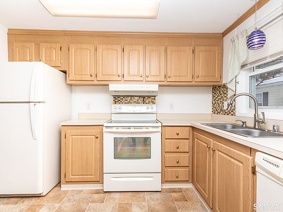 4th image of 2 Forest Street