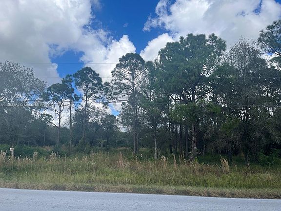 4th image of 817 Woodland Blvd