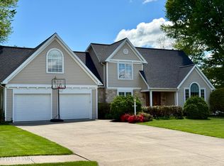 303 Rhoads Ave, Selinsgrove, PA 17870