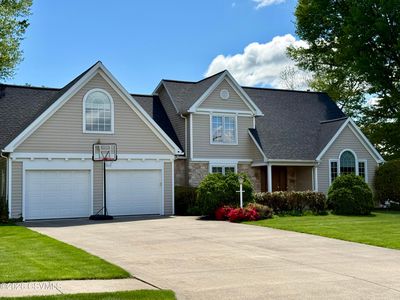 303 Rhoads Ave, Selinsgrove, PA, 17870