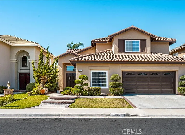 4867 Tremezzo Dr — Photo 2
