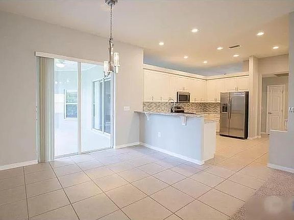 4th image of 6312 Bridgevista Dr