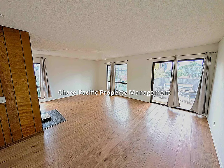 7452 Fay Ave — Photo 2
