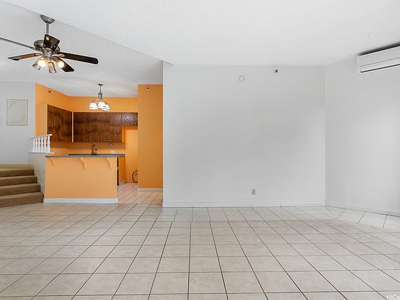 4th image of 1088 Bishop St APT 1126