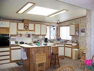 5th image of 185 Leif Cir