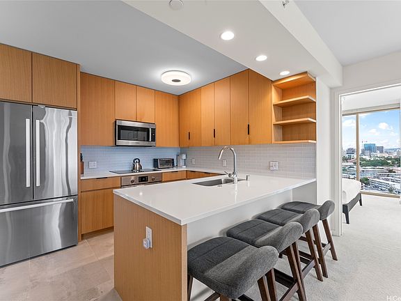 2nd image of 1388 Kapiolani Blvd #1511