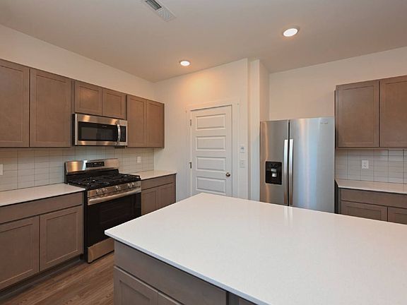 5th image of 5203 Cothron Dr