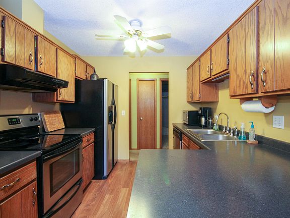 4th image of 9765 Dorset Ln #1