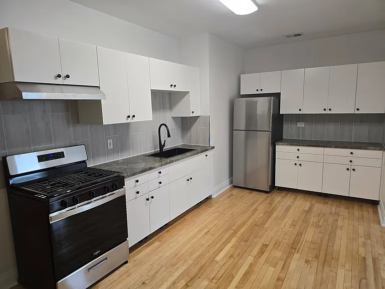 2896 S Archer Ave #202 — Photo 1