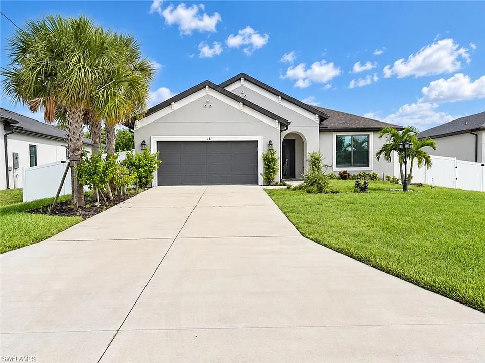133 SW 33rd Pl